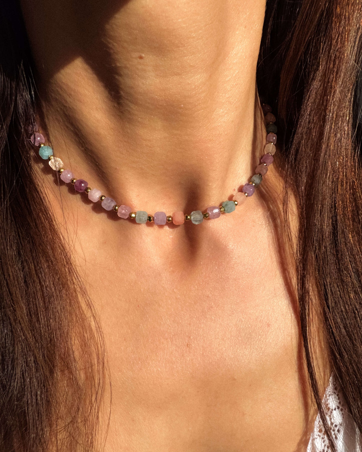 Colier cuburi din morganit hematite