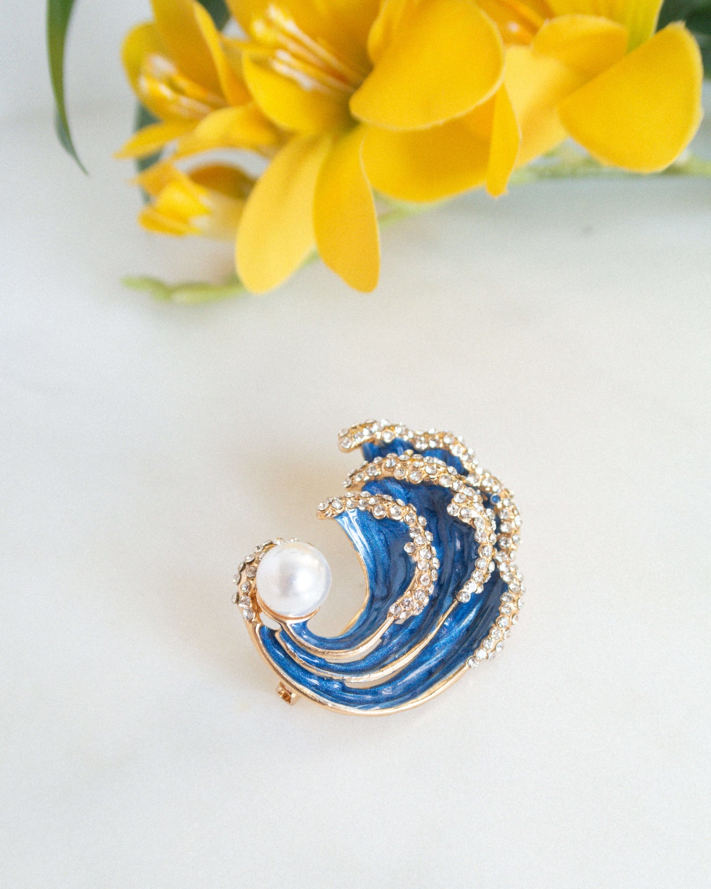Broșă BLUE WAVES