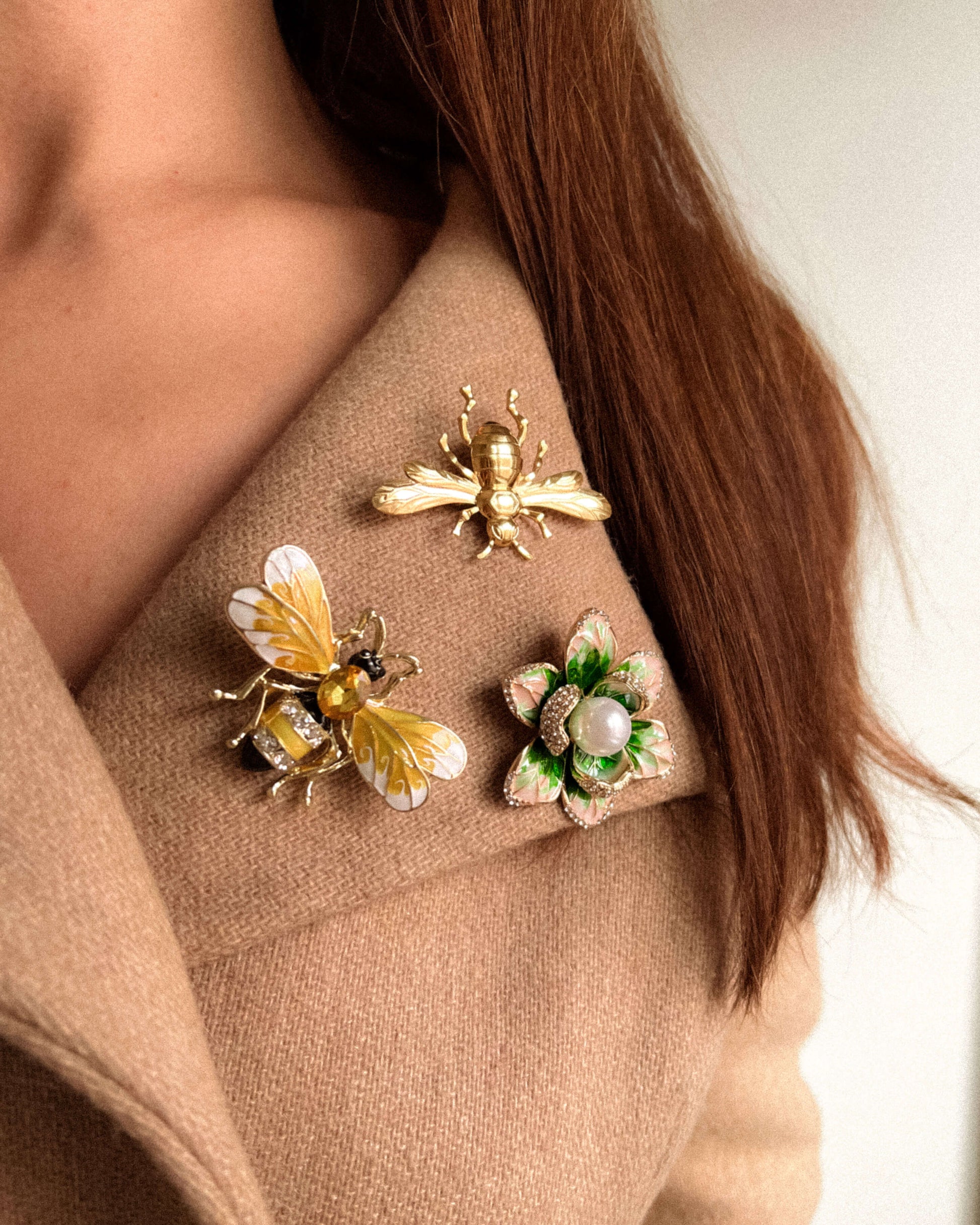 Brosa albina cadou martisor Love and stars Jewels