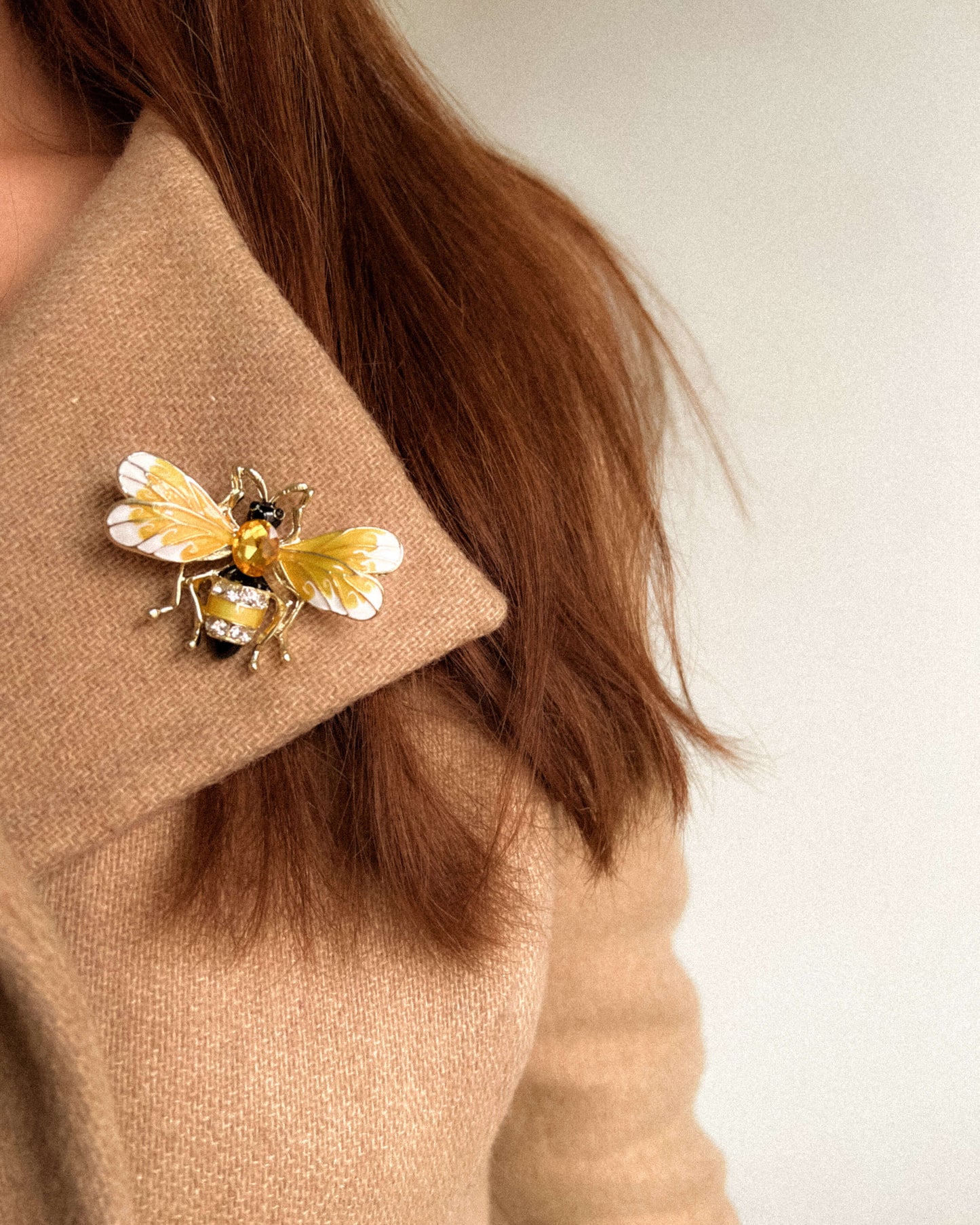 Brosa albina cadou martisor Love and stars Jewels