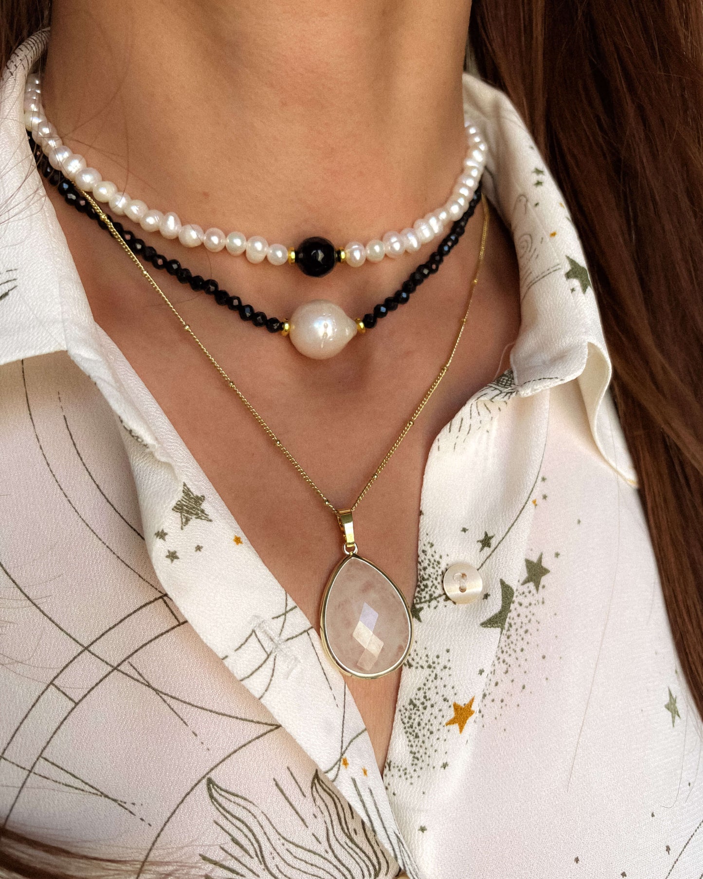 Colier la baza gatului din perle naturale si onix Love and Stars Jewels
