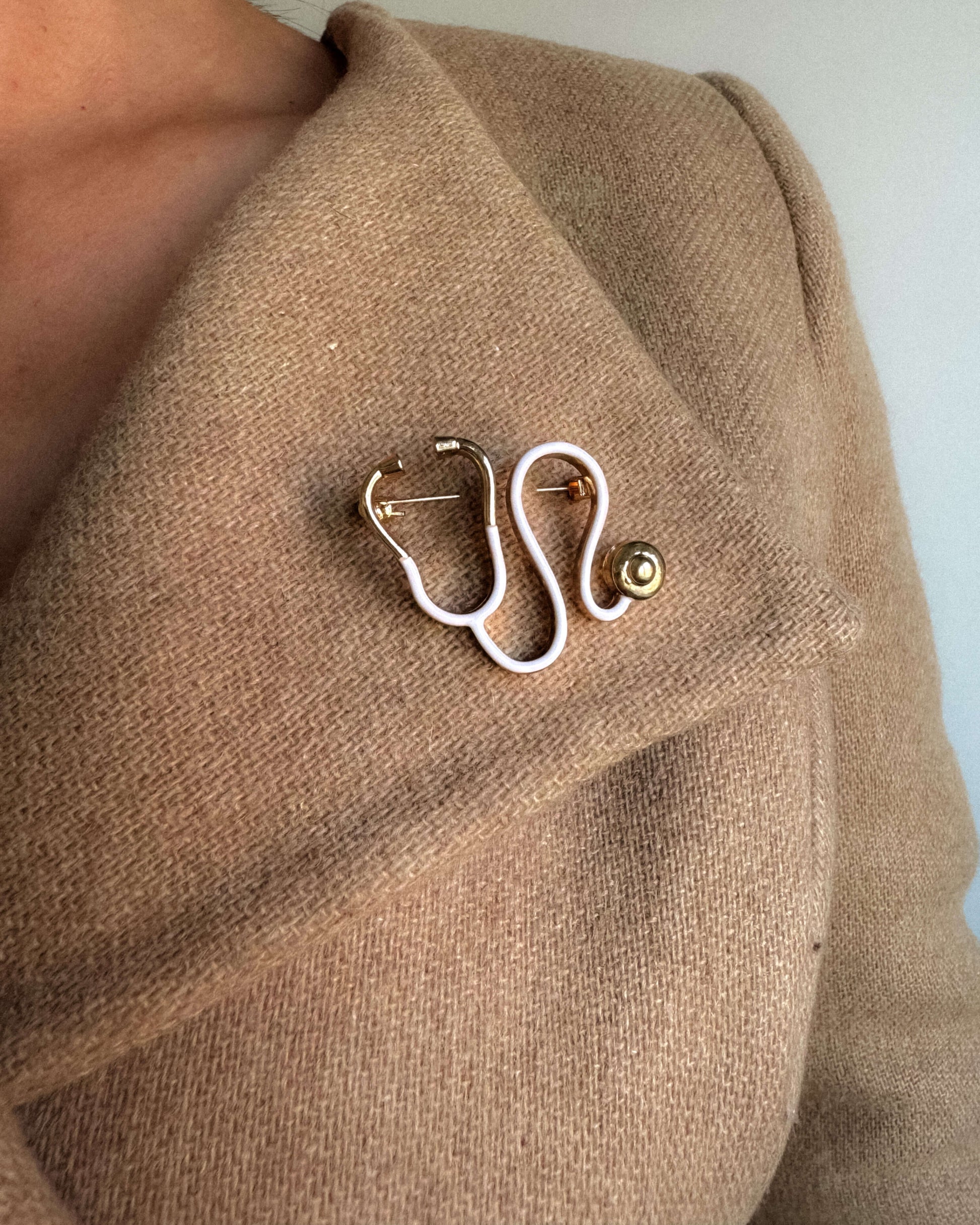 Brosa stetoscop cadou pentru doctor Love and Stars Jewels