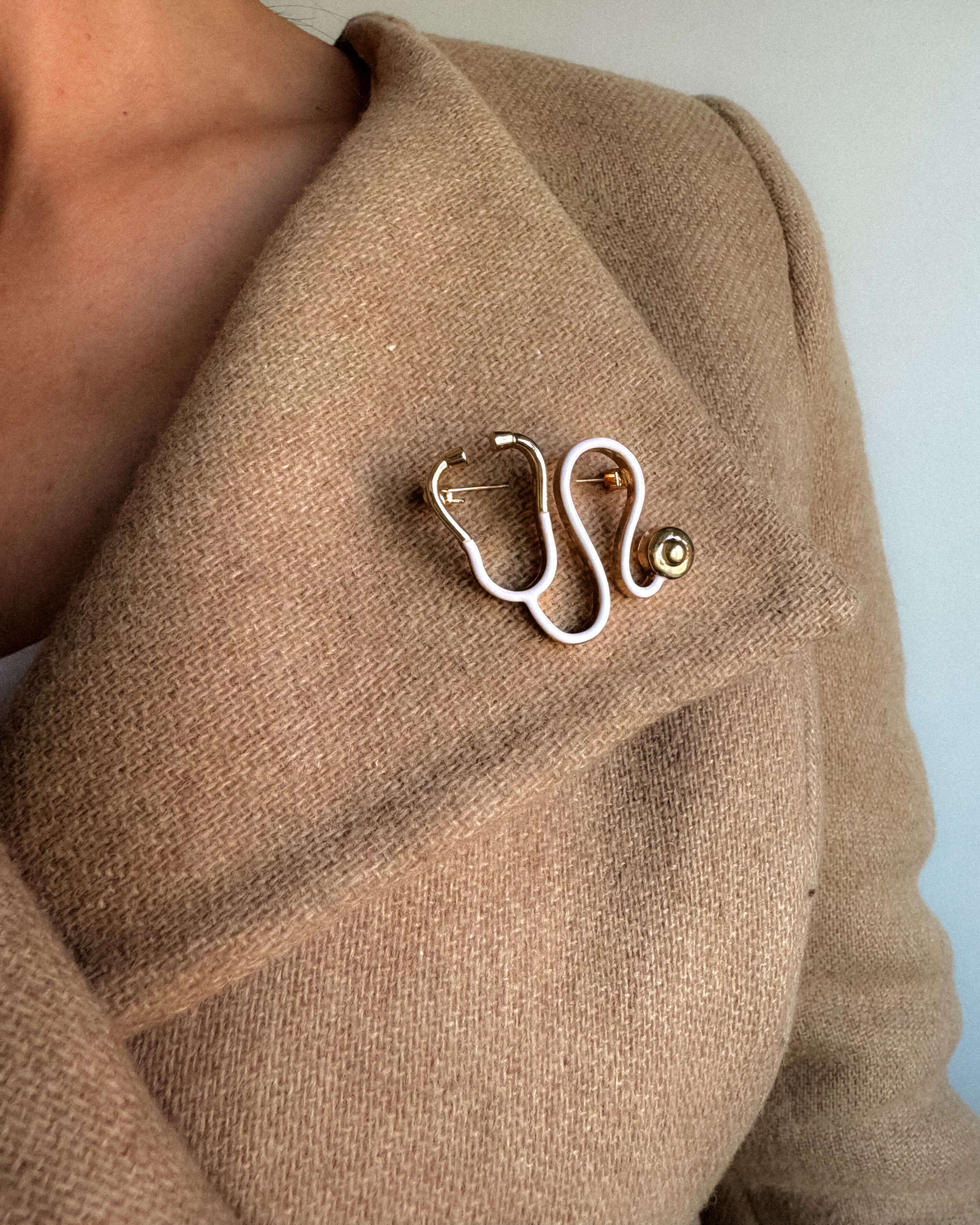 Brosa stetoscop cadou pentru doctor Love and Stars Jewels