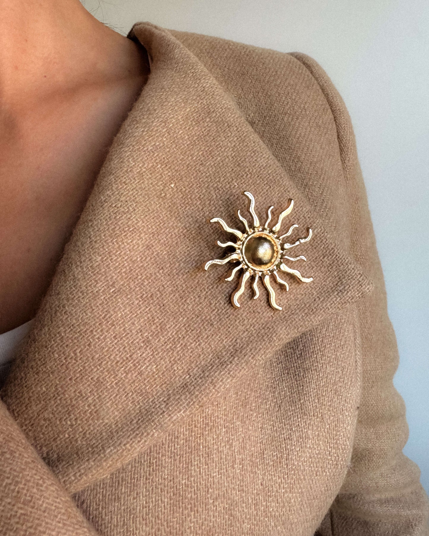 Brosa soare cadou pentru sotie Love and Stars Jewels