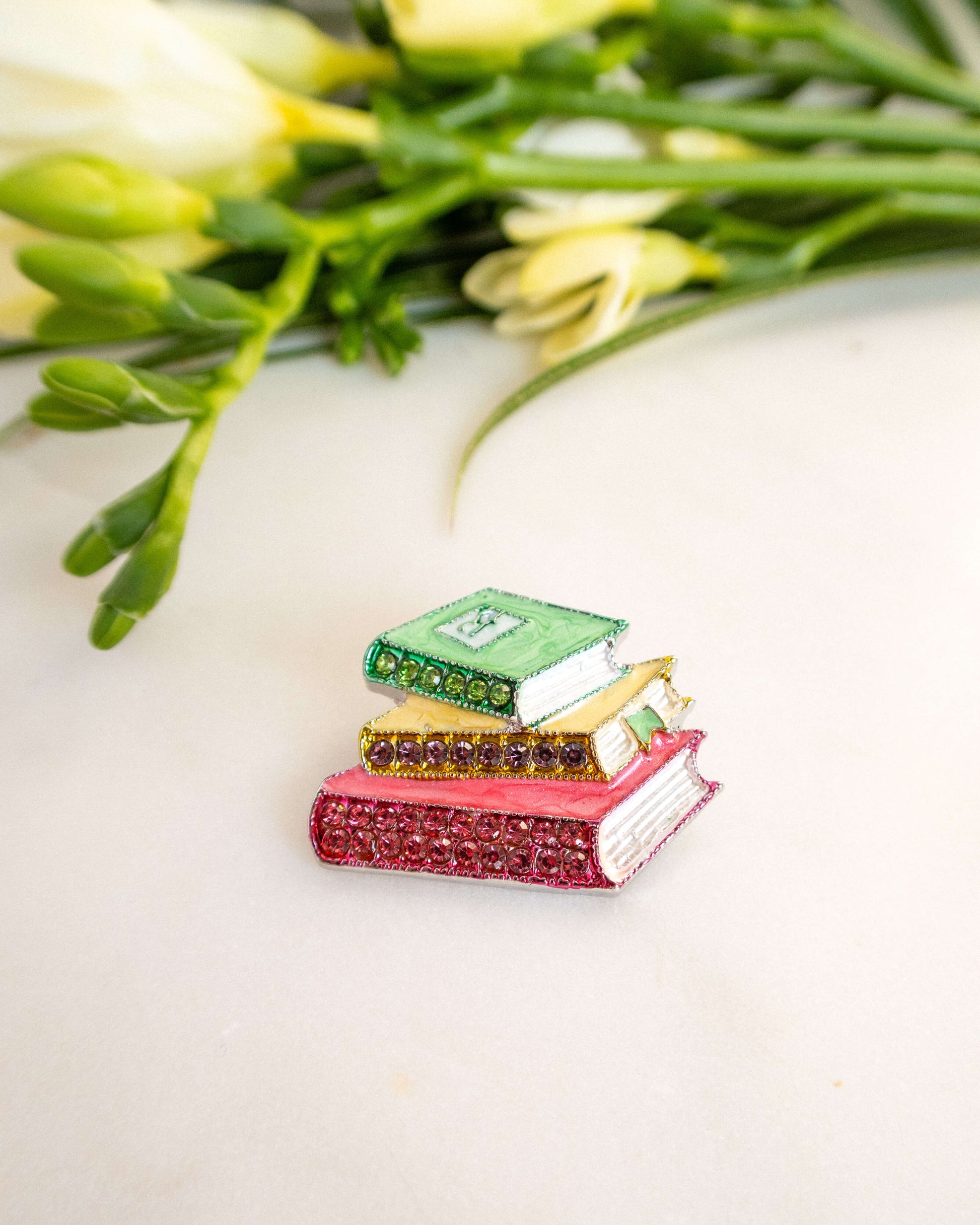 Broșă cărți cadou de martisor love and stars jewels