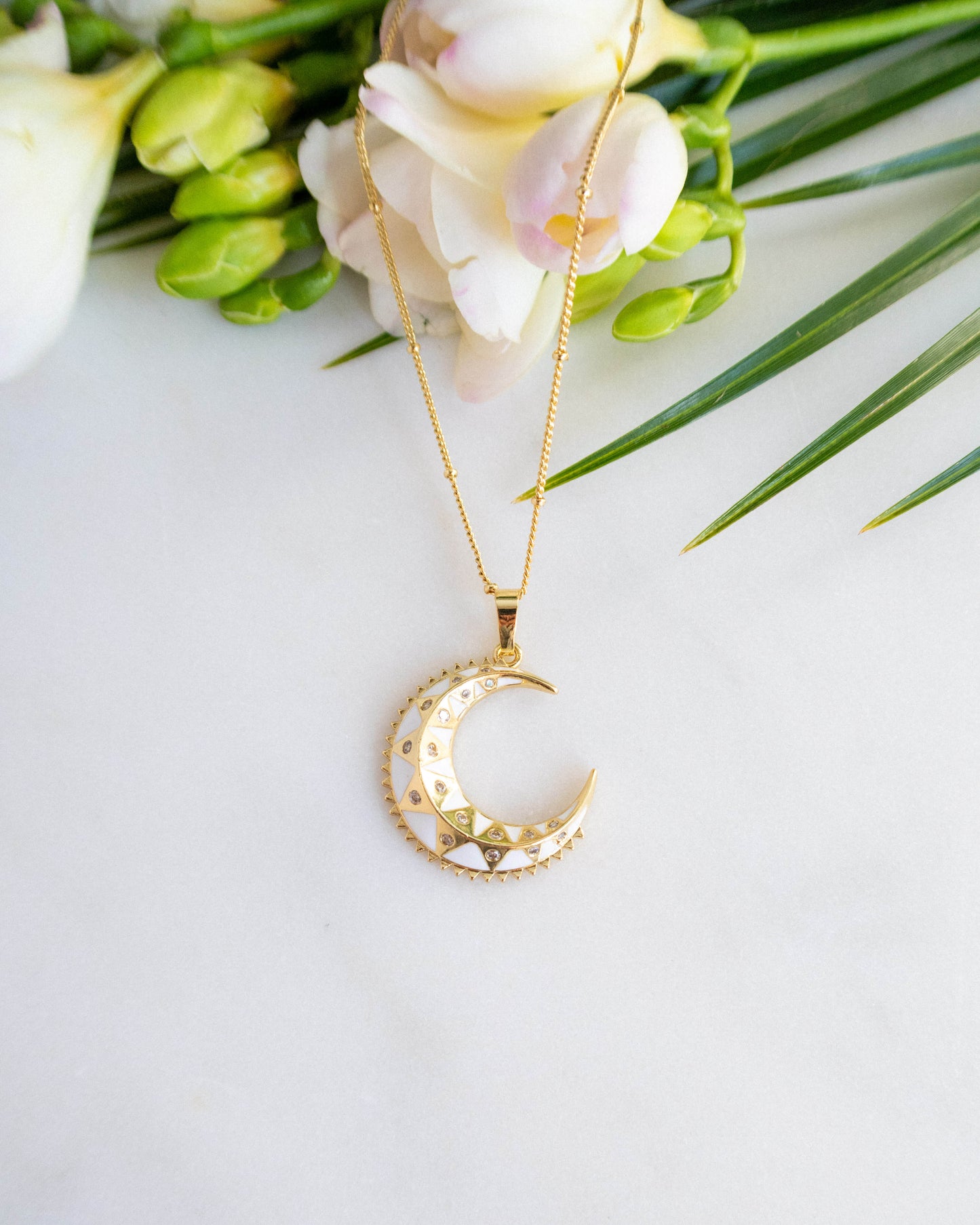 Colier cu pandant semilună emailată cu zirconii love and stars jewels