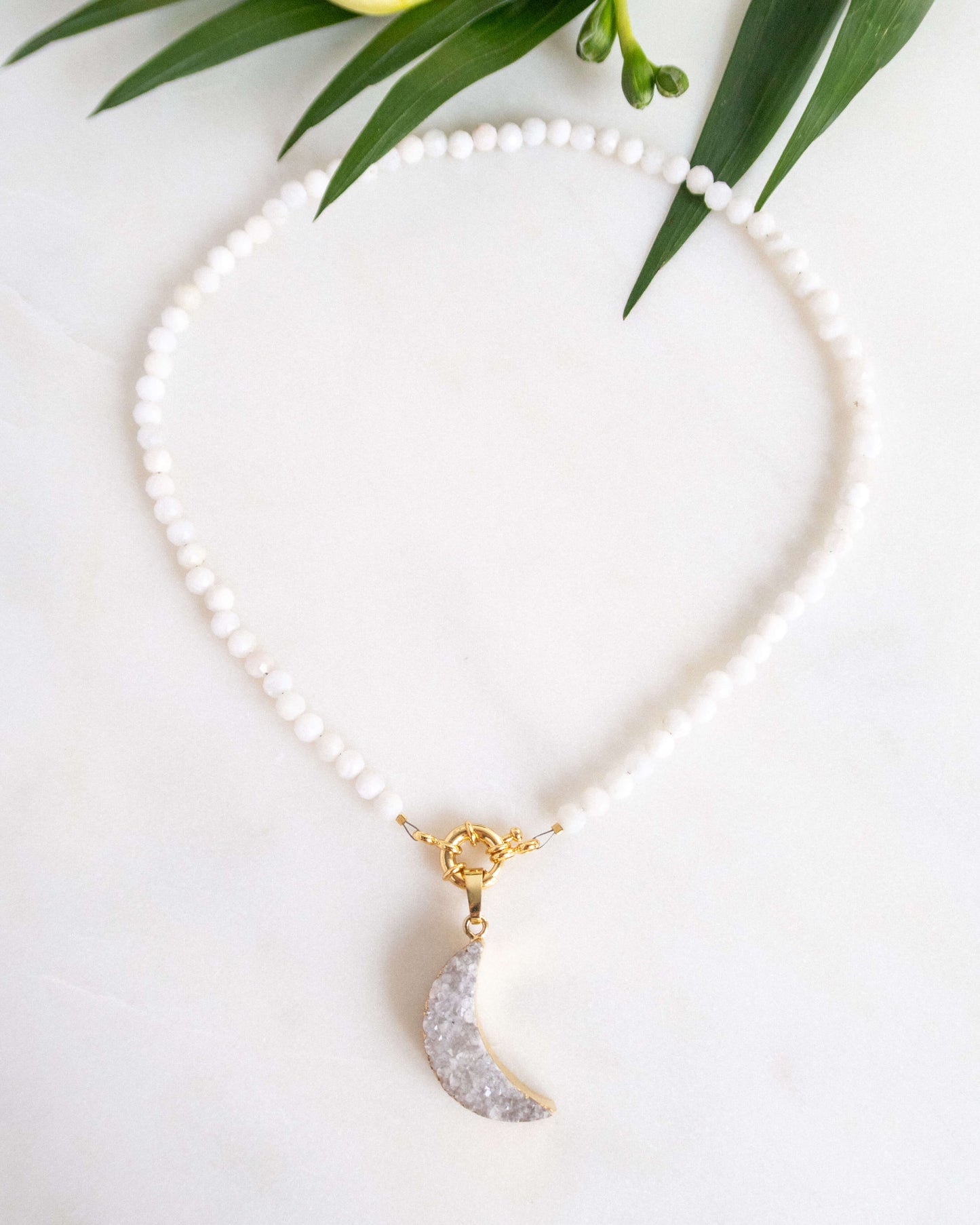 Colier piatra lunii pandant semiluna cuart love and stars jewels