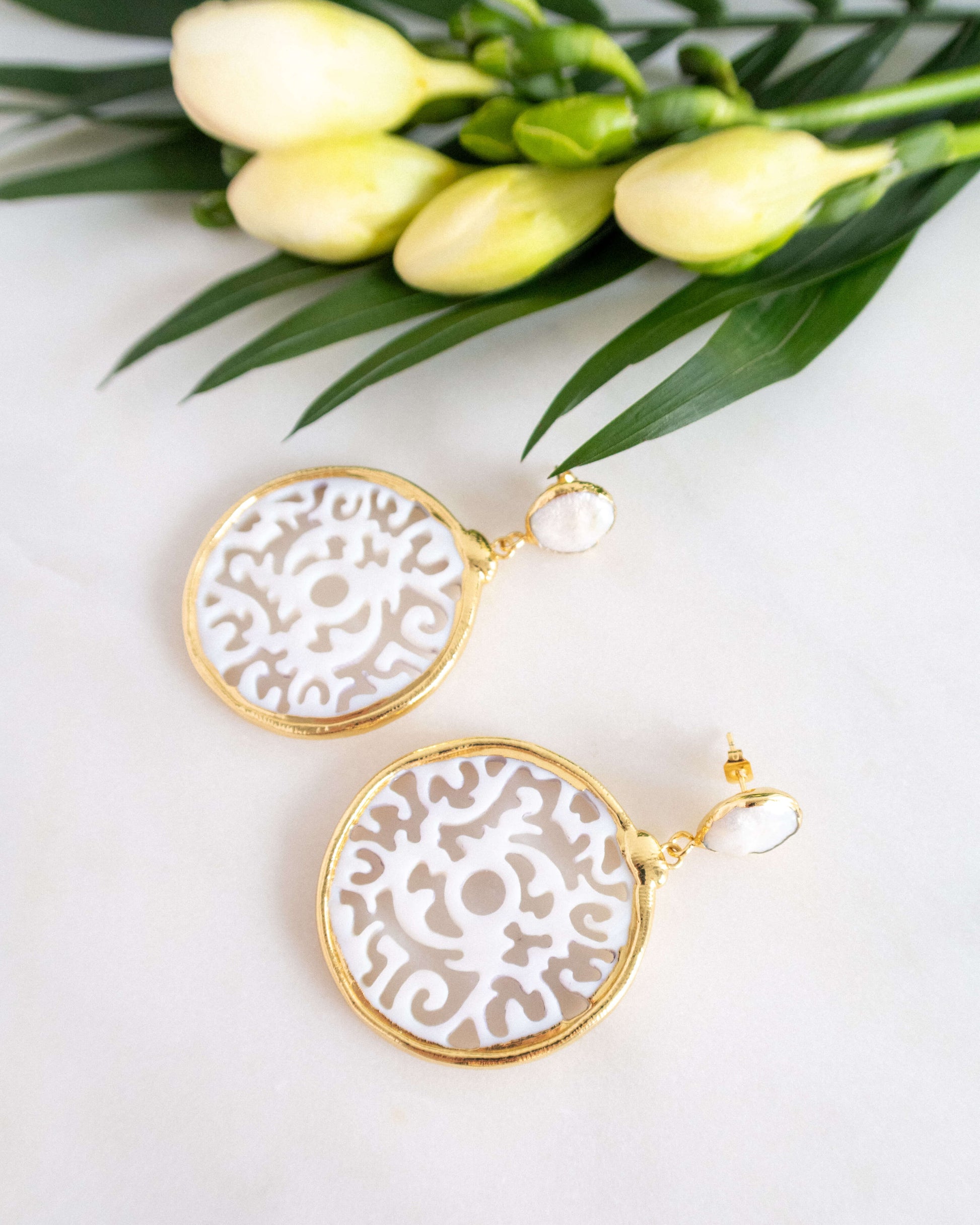 cercei dantela sidef de scoica perla naturala cercei frumosi love and stars jewels