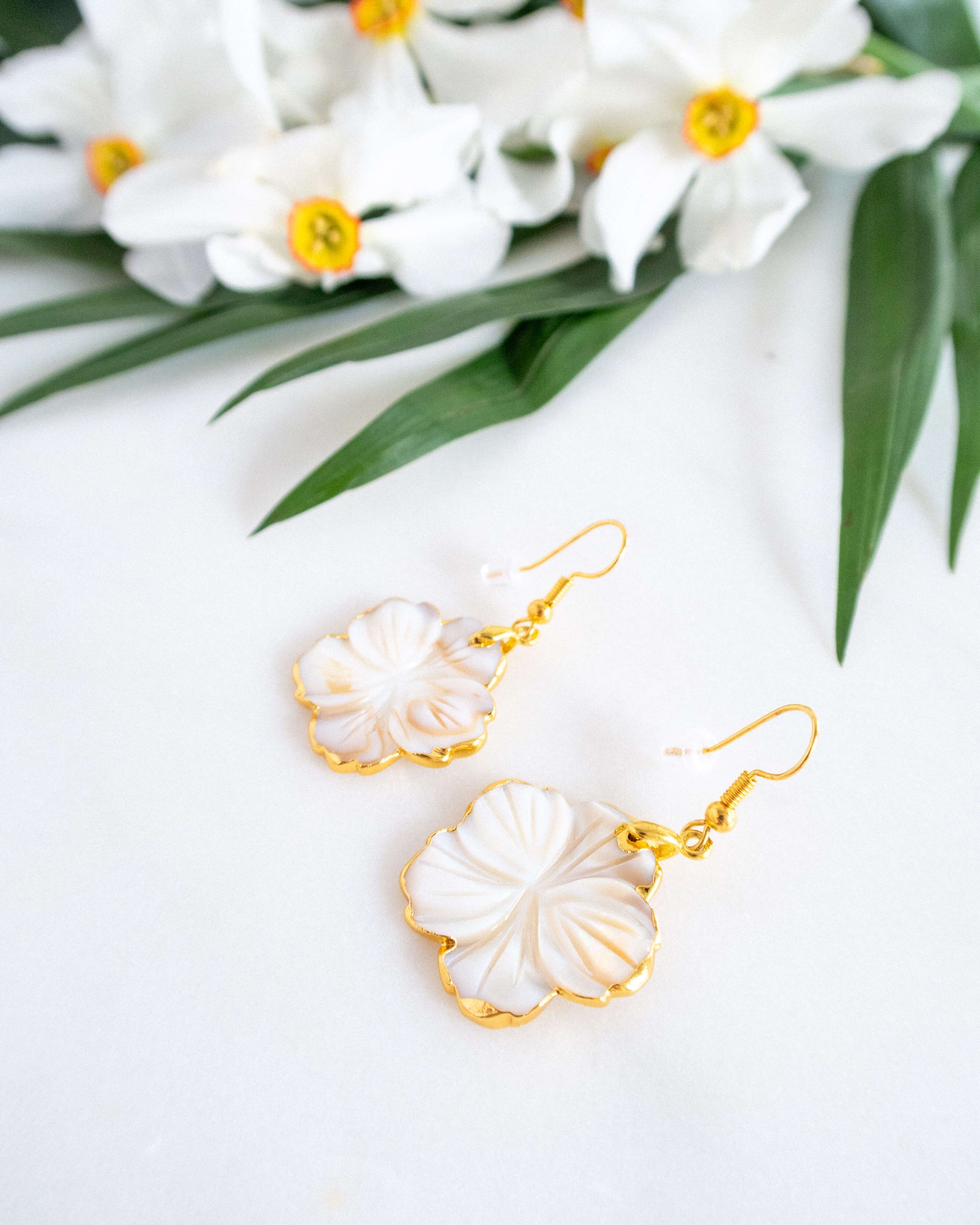 Cercei foarte ușori cu floare din sidef de scoică cadou pentru iubita love and stars jewels