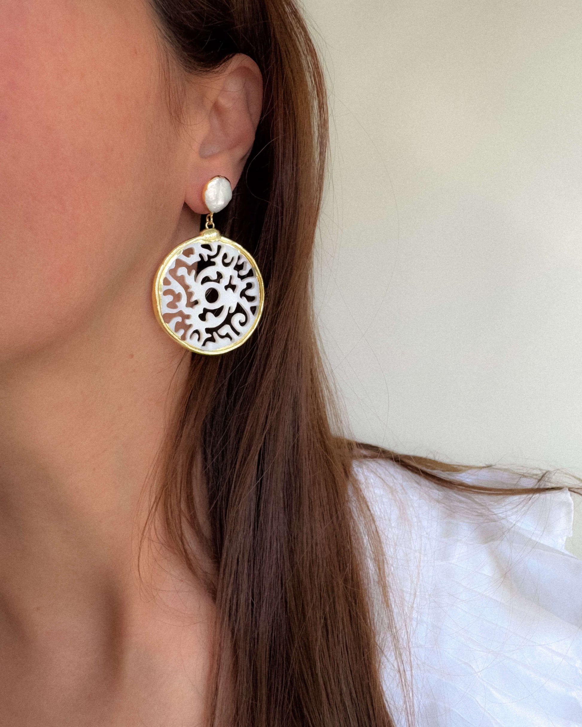 cercei dantela sidef de scoica perla naturala cercei frumosi love and stars jewels