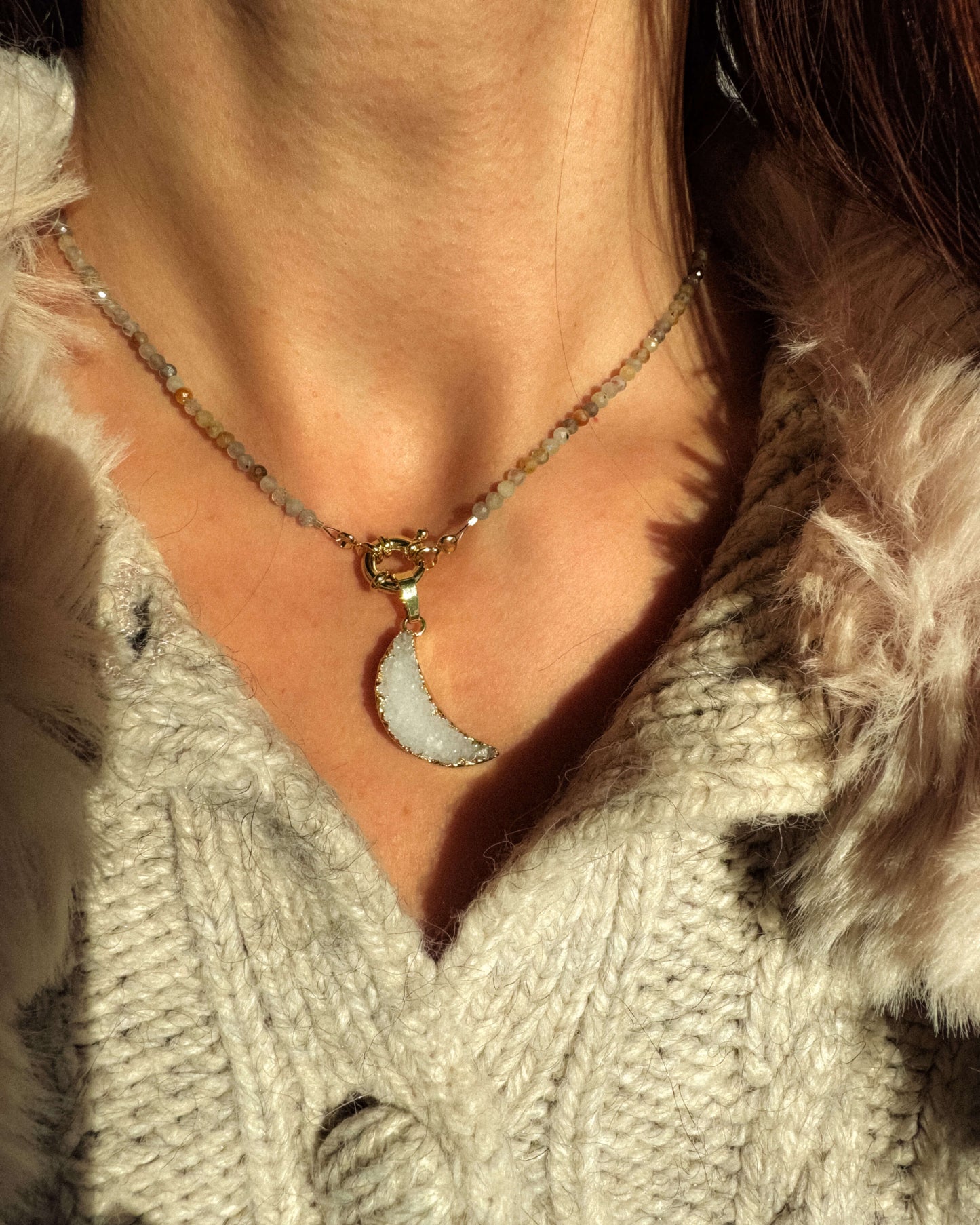 Colier labradorit semilună cuarț NOVELLA