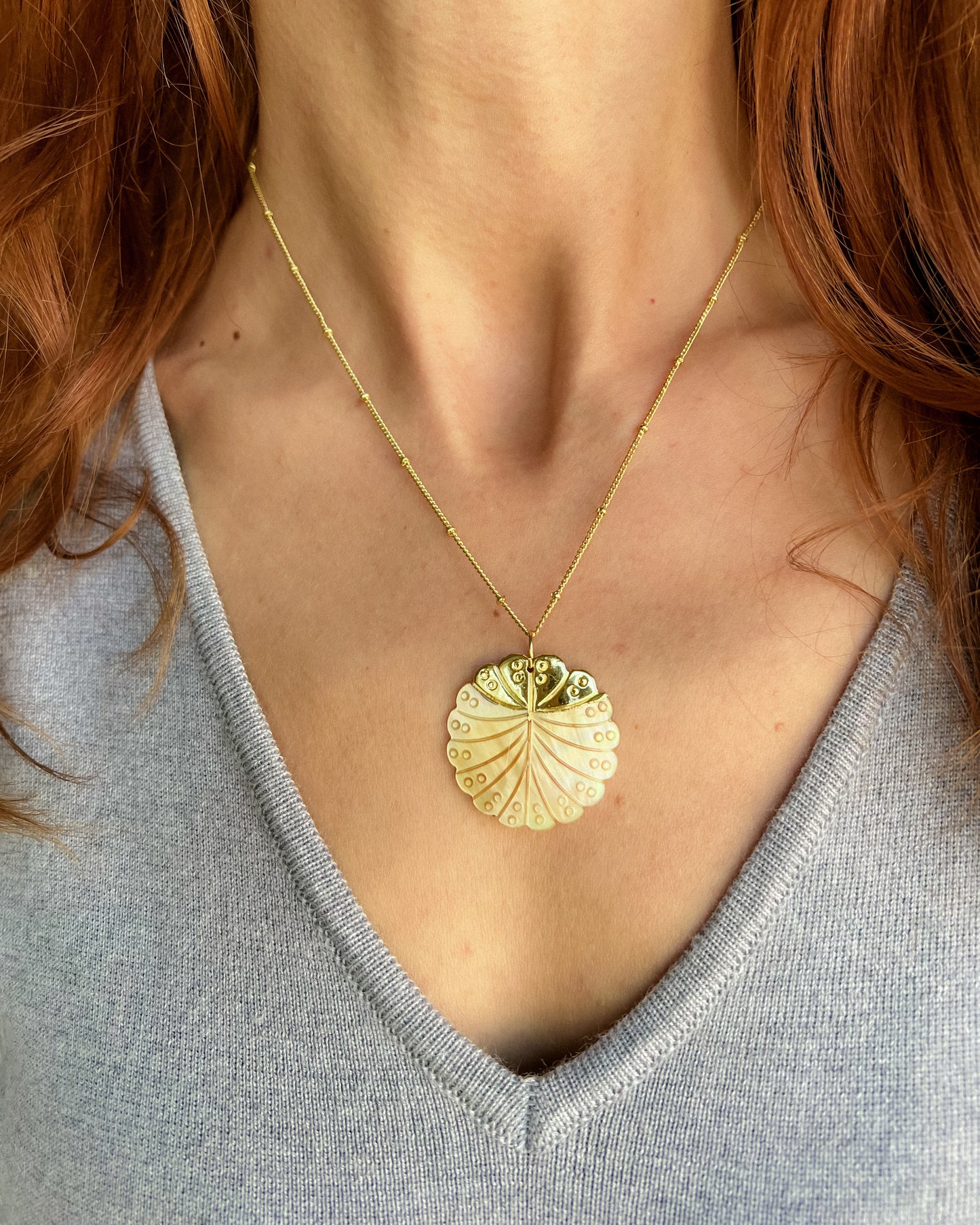 colier frumos floare din sidef de scoica love and stars jewels