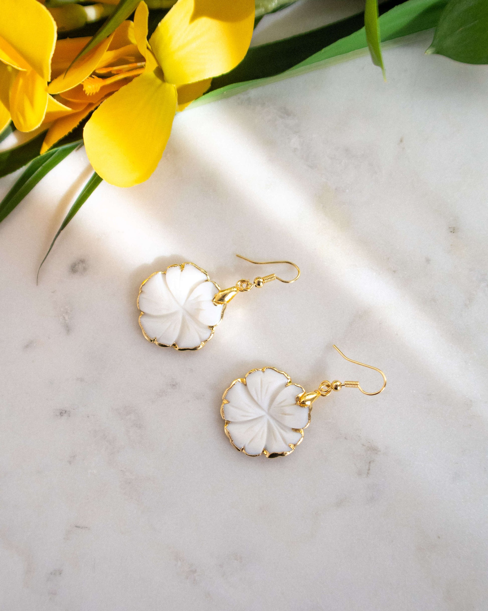 Cercei foarte ușori cu floare din sidef de scoică cadou pentru iubita love and stars jewels