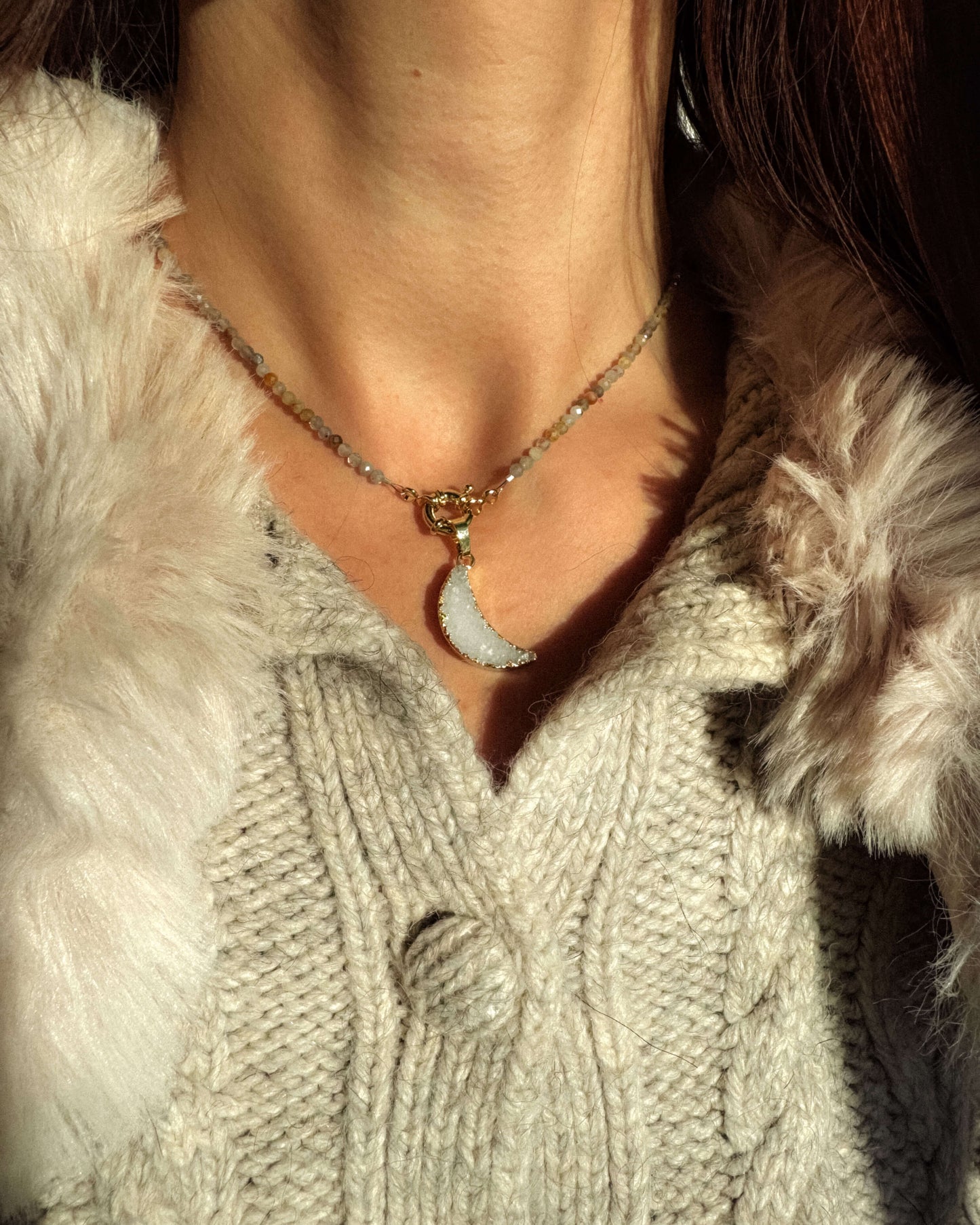 Colier labradorit semilună cuarț NOVELLA